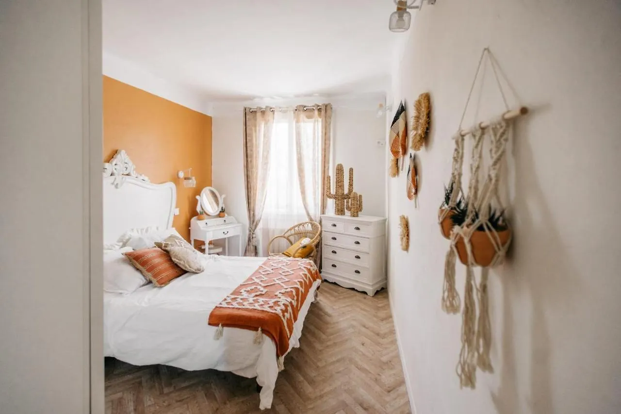 Charming Vacation Apartment Located In Isle-Sur-La-Sorgue L'Isle-sur-la-Sorgue