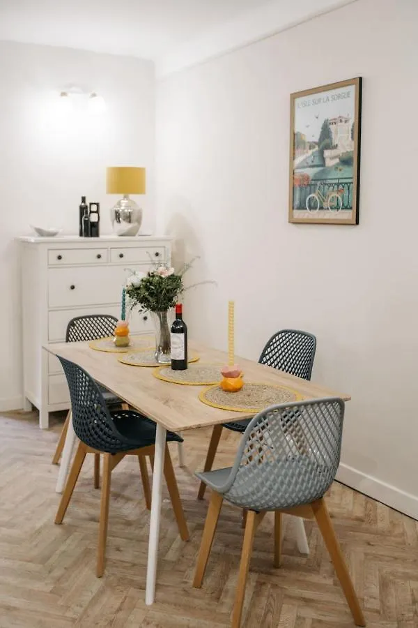 Charming Vacation Apartment Located In Isle-Sur-La-Sorgue L'Isle-sur-la-Sorgue