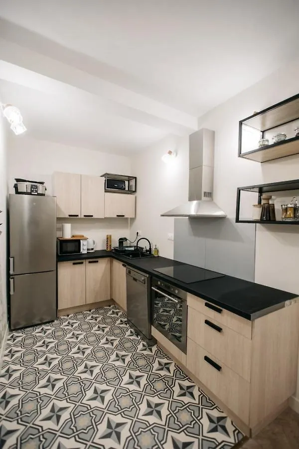 Charming Vacation Apartment Located In Isle-Sur-La-Sorgue L'Isle-sur-la-Sorgue